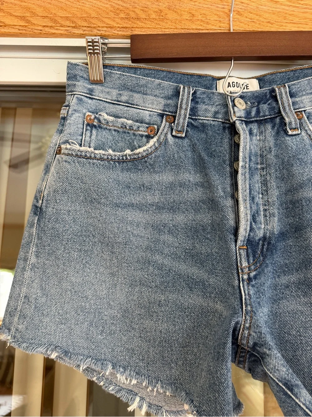 NWOT AGOLDE Women's High-Rise Parker Long Distressed Denim Shorts - Blue